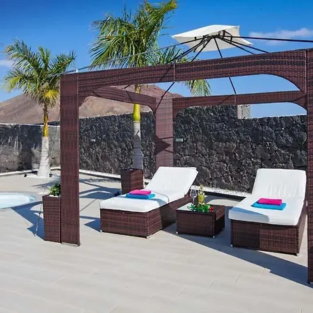 Playa Blanca Sleeps 6 Pool Air Con Wifi * Playa Blanca (Lanzarote)