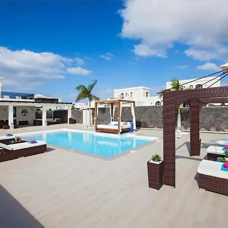 Villa Playa Blanca Sleeps 6 Pool Air Con Wifi