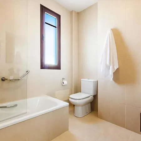 Playa Blanca Sleeps 6 Pool Air Con Wifi Villa